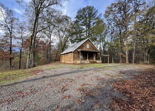 Property at 46 Stirling Rd, Natchez, MS 39120, 4 beds, 2 baths