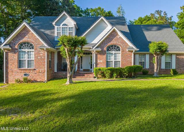 Property at 956 Kale St, Diamondhead, MS 39525, 3 beds, 2 baths