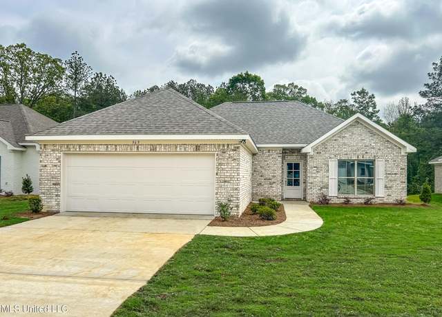 Property at 969 Riverside Ln, Pearl, MS 39208, 3 beds, 2 baths