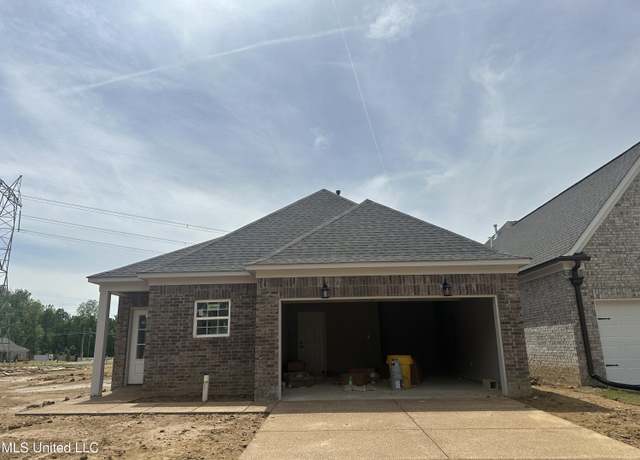 Property at 327 Flower Garden Dr, Southaven, MS 38671, 2 beds, 2 baths