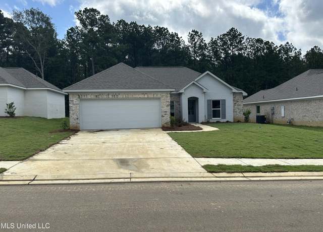 Property at 959 Riverside Ln, Pearl, MS 39208, 3 beds, 2 baths