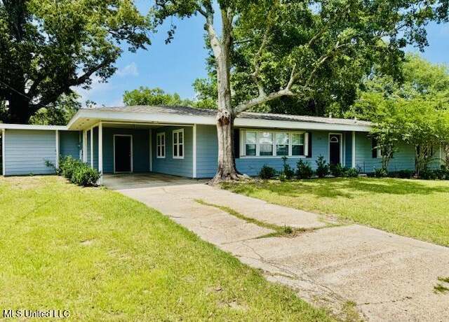Property at 318 E 4th St, Long Beach, MS 39560, 3 beds, 2 baths