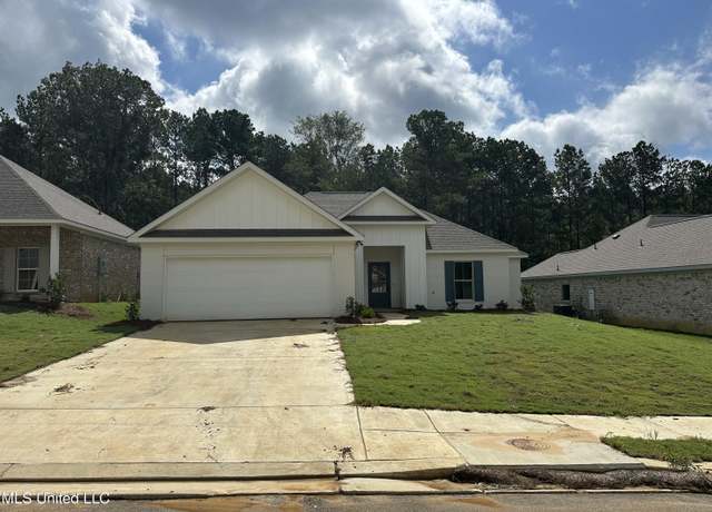Property at 957 Riverside Ln, Pearl, MS 39208, 3 beds, 2 baths