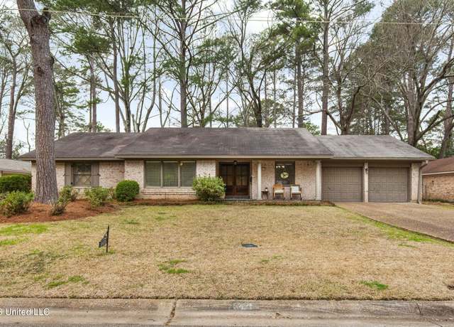Property at 5435 Kaywood Dr, Jackson, MS 39211, 3 beds, 2.5 baths