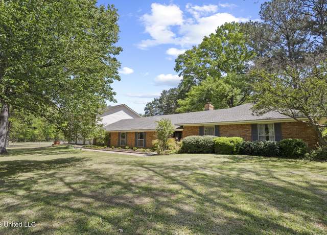 Property at 238 Sundial Rd, Madison, MS 39110, 5 beds, 3 baths