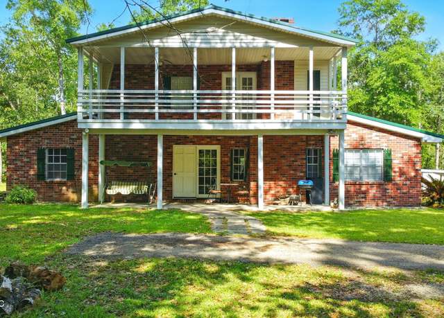 Property at 18 Shamrock Ln, Carriere, MS 39426, 3 beds, 3 baths