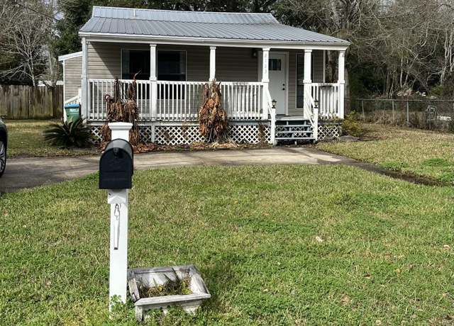 Property at 2123 Cleveland Ave, Pascagoula, MS 39567, 3 beds, 3 baths