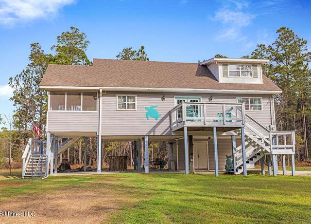 Property at 4082 Eighth St, Bay Saint Louis, MS 39520, 3 beds, 2.5 baths