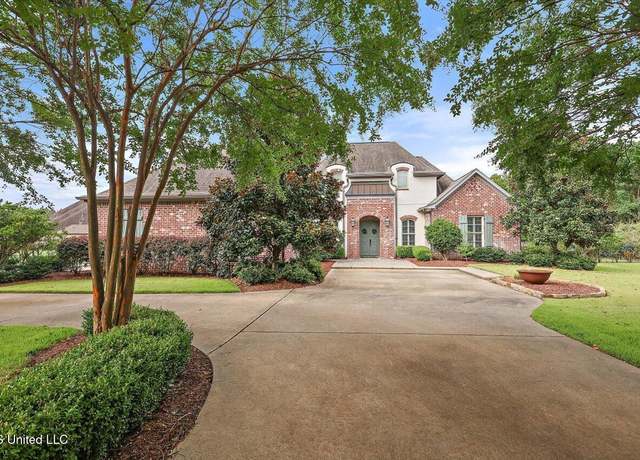 Property at 100 Indian Creek Blvd, Flowood, MS 39232, 4 beds, 3.5 baths