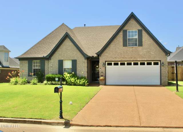 Property at 5503 Sugarberry Ln, Southaven, MS 38672, 4 beds, 2 baths