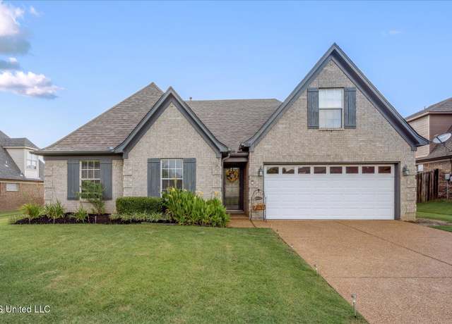 Property at 5503 Sugarberry Ln, Southaven, MS 38672, 4 beds, 2 baths