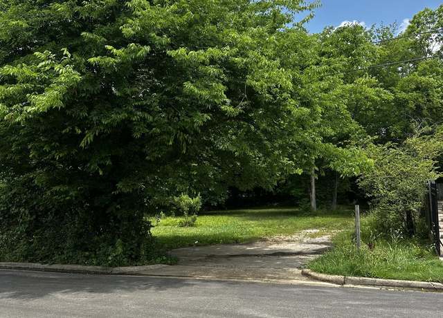 Property at 633 Vine St, Starkville, MS 39759