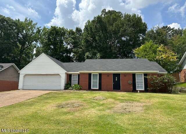 Property at 1613 Springridge Dr, Jackson, MS 39211, 3 beds, 2 baths