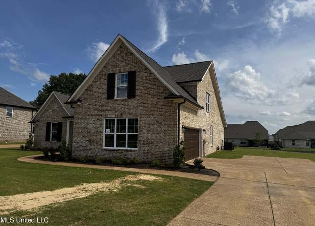 Property at 13673 S River Grove Ln, Olive Branch, MS 38654, 4 beds, 3.5 baths