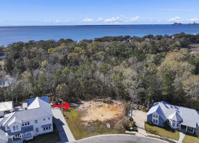 Property at 133 Seaside Dr, Ocean Springs, MS 39564