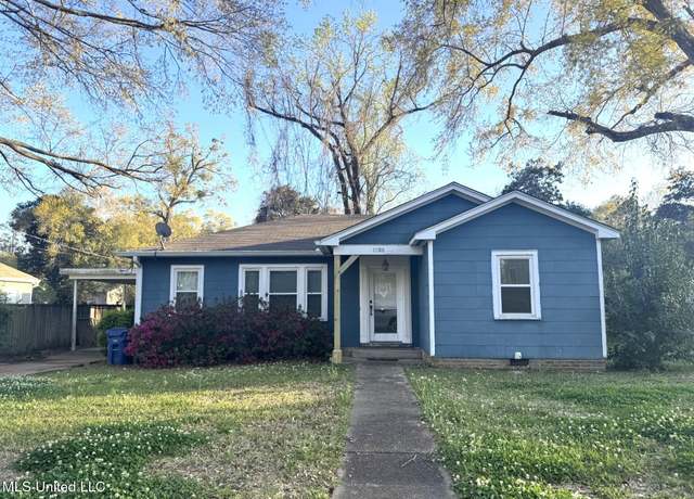 Property at 1708 Robinson St, Natchez, MS 39120, 3 beds, 2 baths