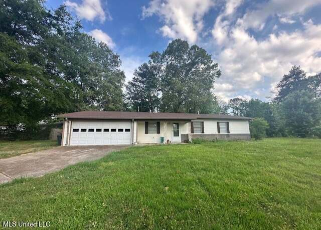 Property at 1923 Carolyn Ln, Pearl, MS 39208, 3 beds, 2 baths