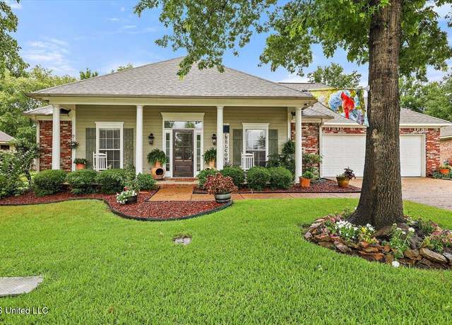 Property at 132 Southwood Dr, Canton, MS 39046, 3 beds, 2 baths