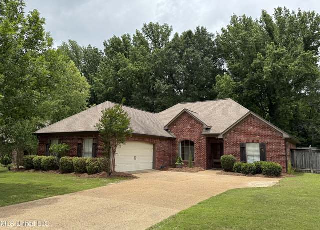 Property at 104 Belle Oak Dr, Brandon, MS 39042, 3 beds, 2 baths