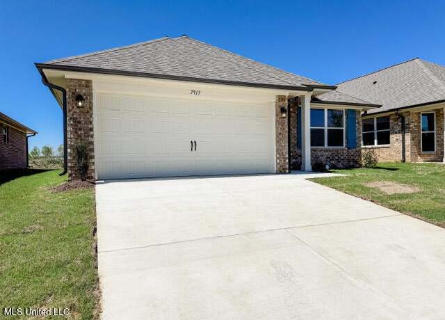 Property at 7881 Gardendale Dr, Olive Branch, MS 38654, 3 beds, 2 baths