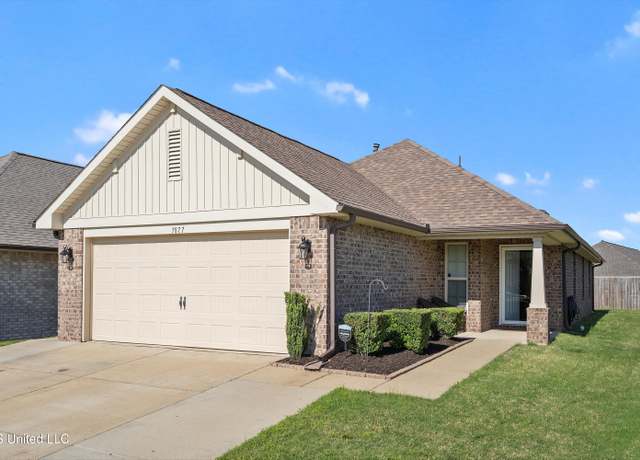 Property at 7877 Allenwood Ln, Olive Branch, MS 38654, 3 beds, 2 baths