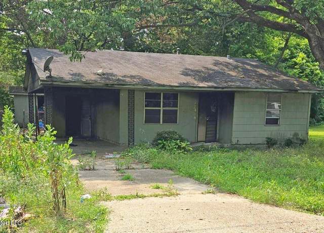 Property at 437 2nd St, Greenville, MS 38701, 3 beds, 1 bath