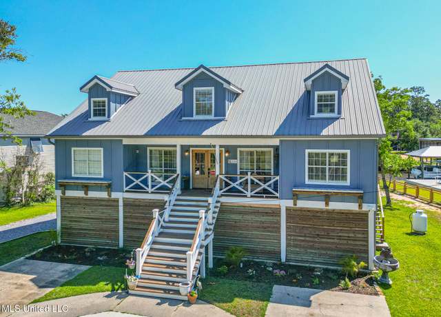 Property at 224 Pinewood Dr, Pass Christian, MS 39571, 5 beds, 4.5 baths