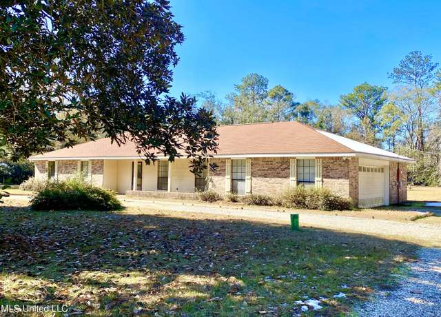 Property at 174 Lake David Dr, Picayune, MS 39466, 3 beds, 2 baths