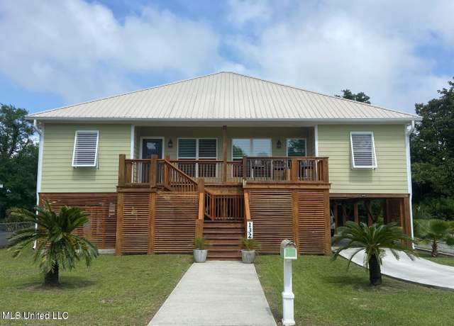 Property at 132 Keller Ave, Biloxi, MS 39530, 3 beds, 2 baths