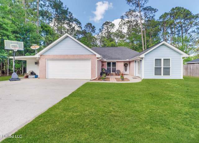 Property at 722 Akikai Dr, Diamondhead, MS 39525, 3 beds, 2 baths