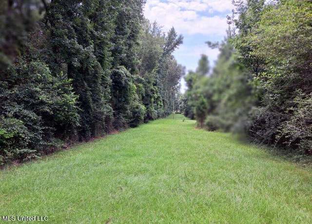 Property at 000 Colonial Dr, Magee, MS 39111