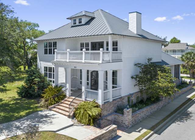 Property at 800 E Beach Blvd, Gulfport, MS 39501, 4 beds, 4 baths