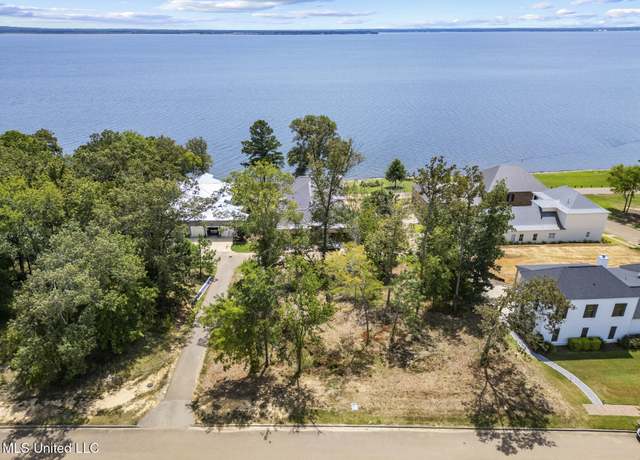 Property at 187 N Natchez Dr, Madison, MS 39110