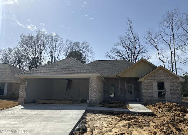 Property at 702 Tower Ridge Cv, Pearl, MS 39208, 4 beds, 2 baths