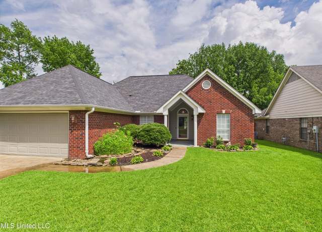 Property at 5710 Southbend Ln, Olive Branch, MS 38654, 3 beds, 2 baths