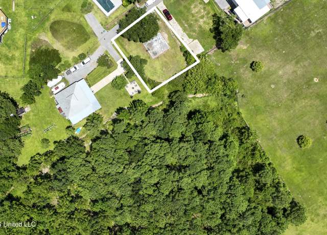 Property at 145 Dane Rd, Waveland, MS 39576