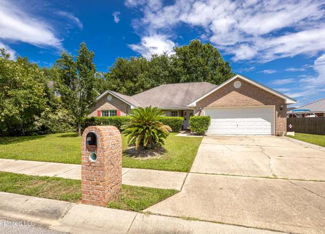 Property at 1228 Monticello Blvd, Ocean Springs, MS 39564, 3 beds, 2 baths