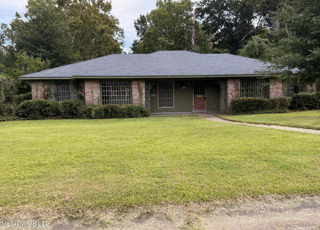 Property at 1119 Primrose St, Jackson, MS 39212, 3 beds, 2 baths