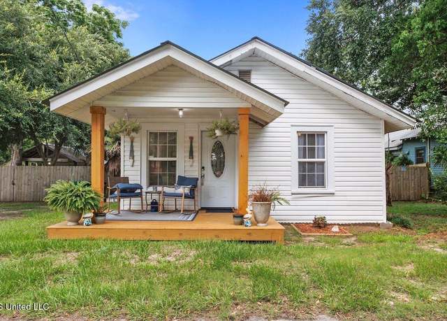 Property at 323 Easterbrook St, Bay Saint Louis, MS 39520, 2 beds, 1 bath