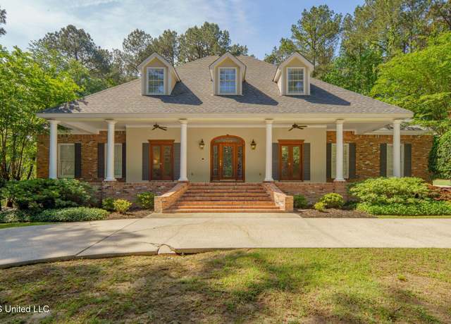 Property at 101 Quail Hollow Dr, Hattiesburg, MS 39402, 4 beds, 3.5 baths