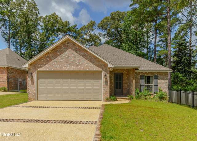 Property at 46 Canal Dr, Hattiesburg, MS 39402, 3 beds, 2 baths
