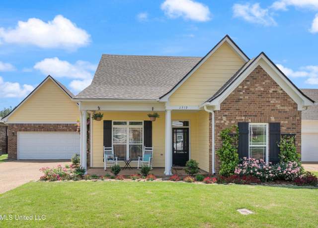 Property at 2319 Saint Ives Ln, Hernando, MS 38632, 3 beds, 2 baths