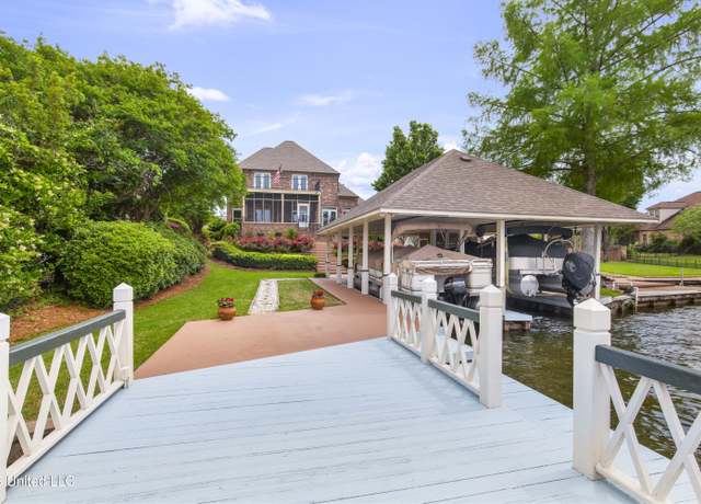 Property at 107 Belle Pointe, Madison, MS 39110, 4 beds, 3.5 baths