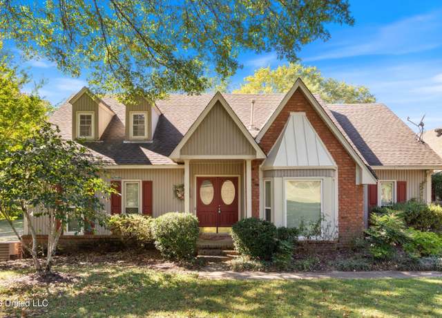 Property at 1745 Nottingham Dr, Southaven, MS 38671, 4 beds, 3 baths