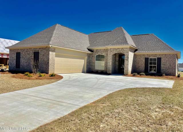 Property at 472 Aurora Cir, Canton, MS 39046, 3 beds, 2 baths