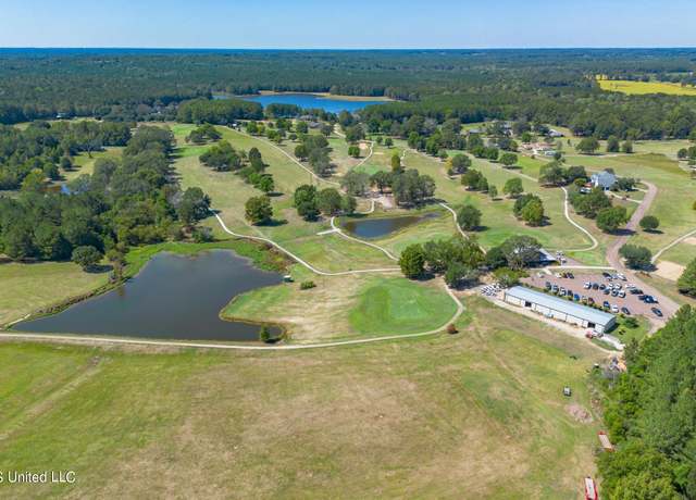 Property at 0 Club Dr, Collins, MS 39428