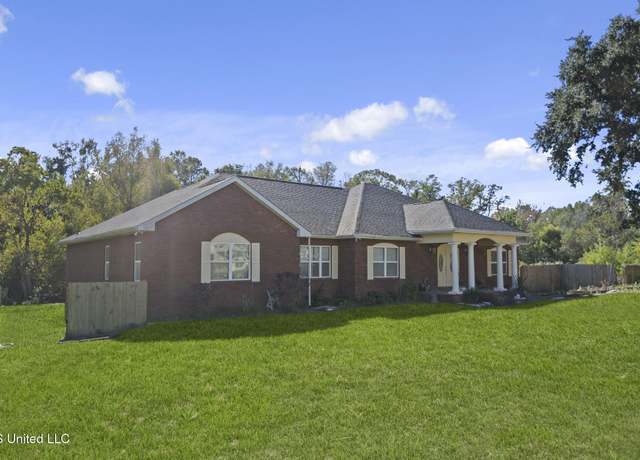Property at 4700 Thompson St, Moss Point, MS 39563, 5 beds, 2.5 baths