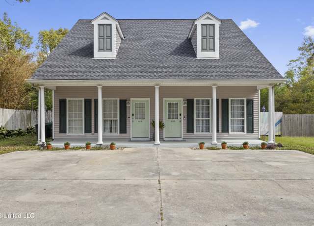 Property at 407 Citizen St, Bay Saint Louis, MS 39520, 6 beds, 5 baths