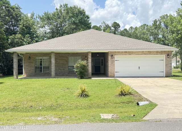 Property at 730 Ieke Cir, Diamondhead, MS 39525, 3 beds, 2 baths