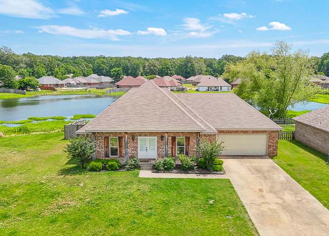 Property at 308 Oak Park Way, Pearl, MS 39208, 3 beds, 2 baths